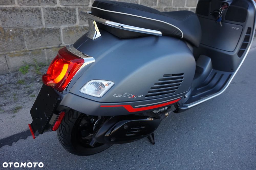 Piaggio Vespa - 12