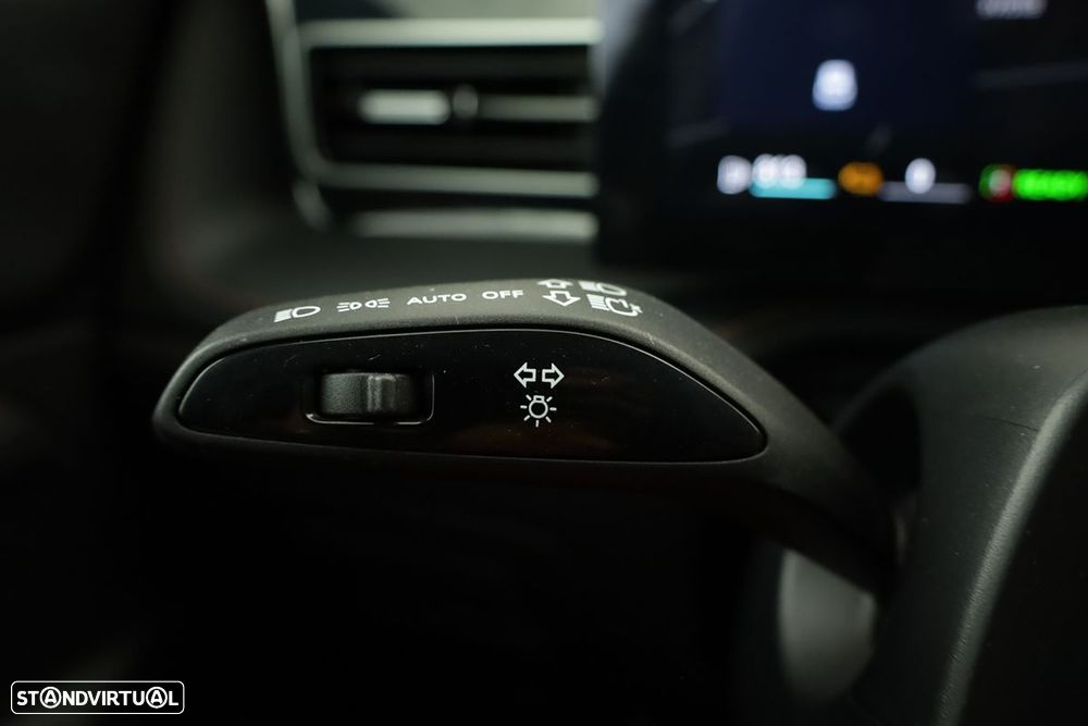 MG EHS 1.5 T-GDI Plug-in Hybrid Luxury - 17