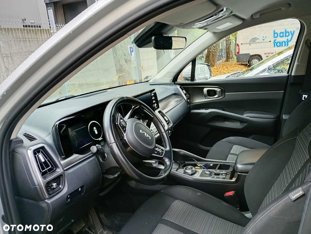 Kia Sorento 1.6 T-GDI HEV M 7os - 8