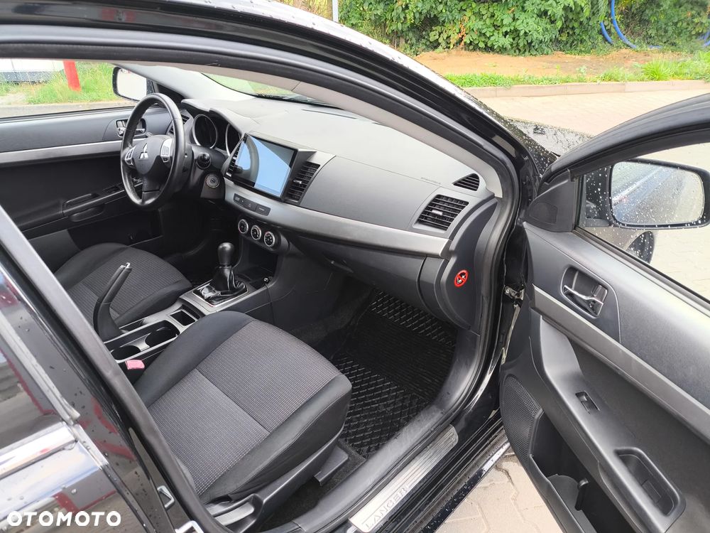 Mitsubishi Lancer 1.8 Invite LPG - 11