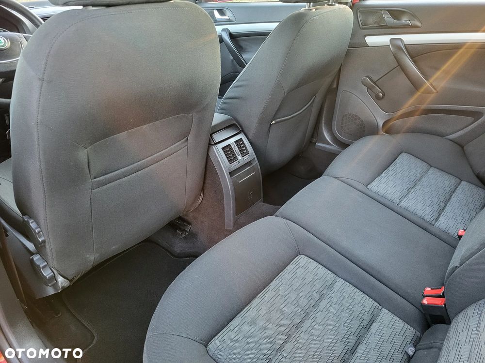 Skoda Octavia 1.4 TSI IMPULS EDITION - 15