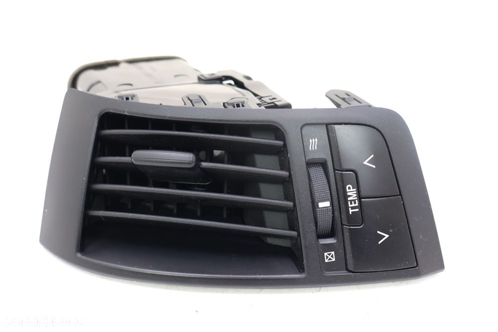 TOYOTA LAND CRUISER 200 08-11 KRATKA NAWIEWU PRAWA 55687-60100 - 1
