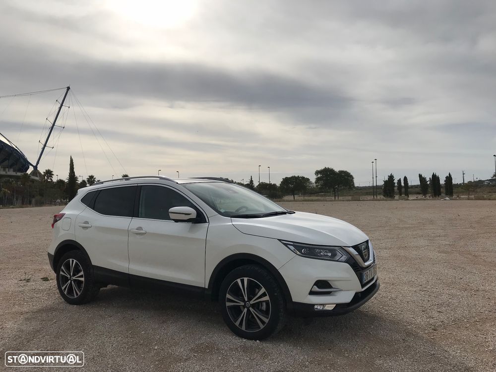 Nissan Qashqai 1.6 dCi N-Connecta Led - 4