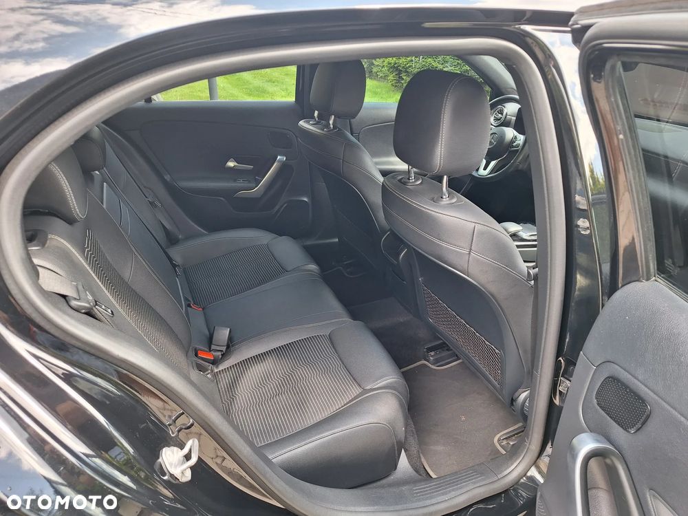 Mercedes-Benz Klasa A 180 7G-DCT Progressive - 13