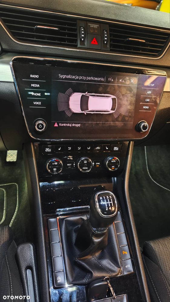 Skoda Superb 2.0 TDI SCR Ambition - 24