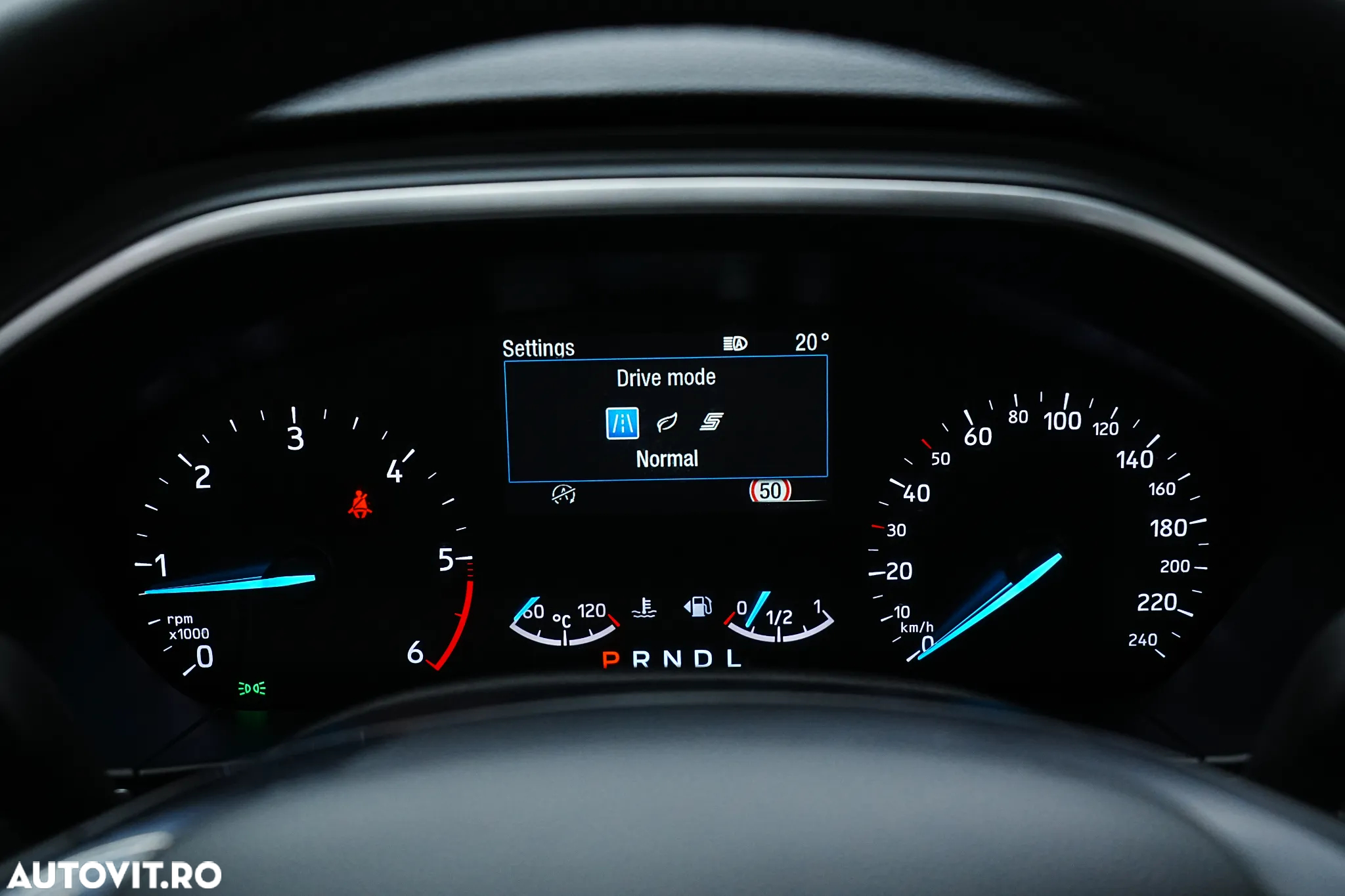 Ford Focus Turnier 1.5 EcoBlue Start-Stopp-System Aut. ACTIVE - 38
