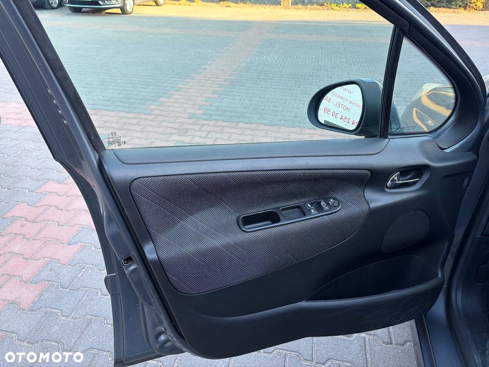 Peugeot 207 95 VTi Urban Style - 19