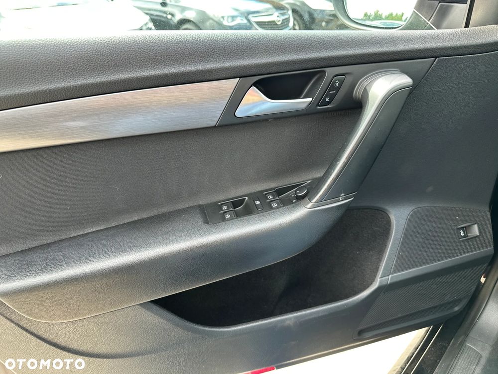 Volkswagen Passat Variant - 19