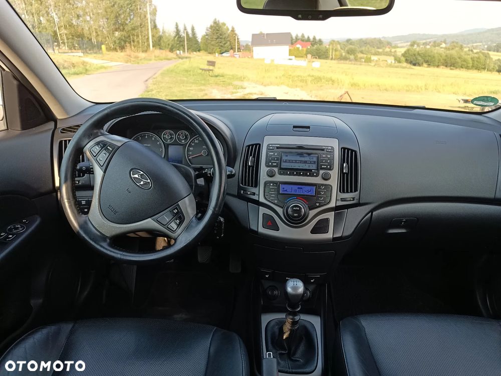 Hyundai i30 2.0 Premium - 33
