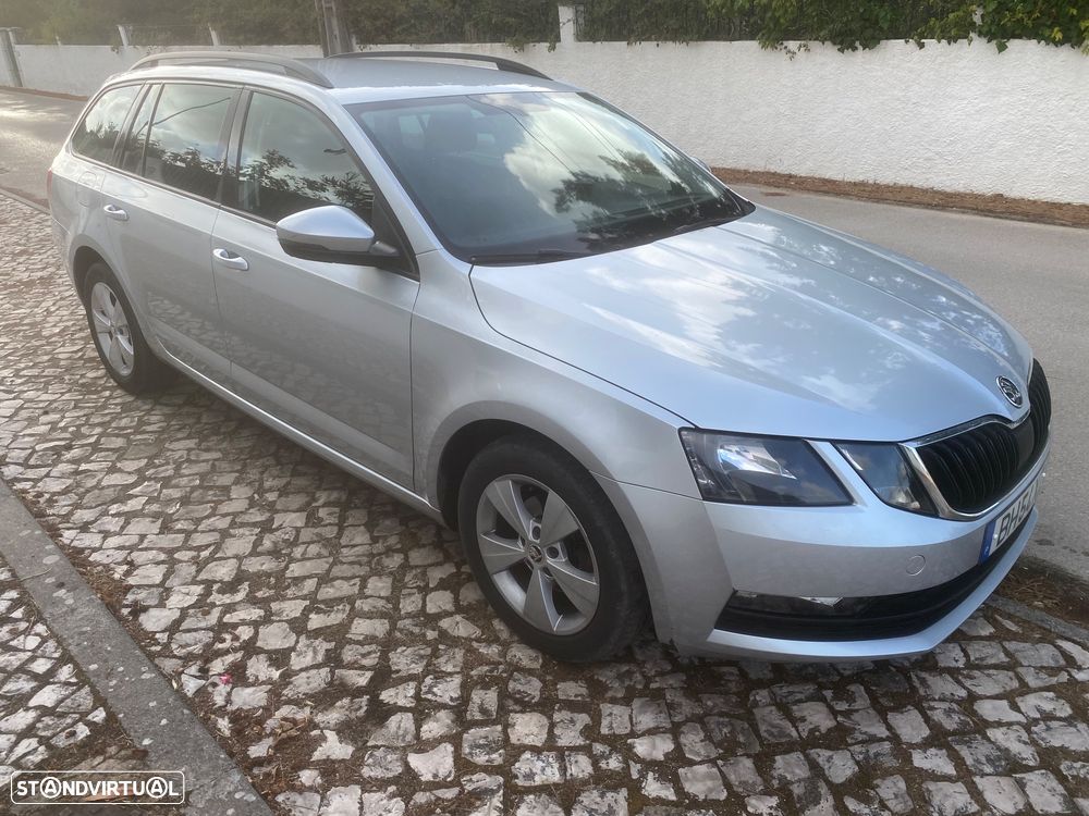 Skoda Octavia 1.6 TDI DSG Ambition - 2