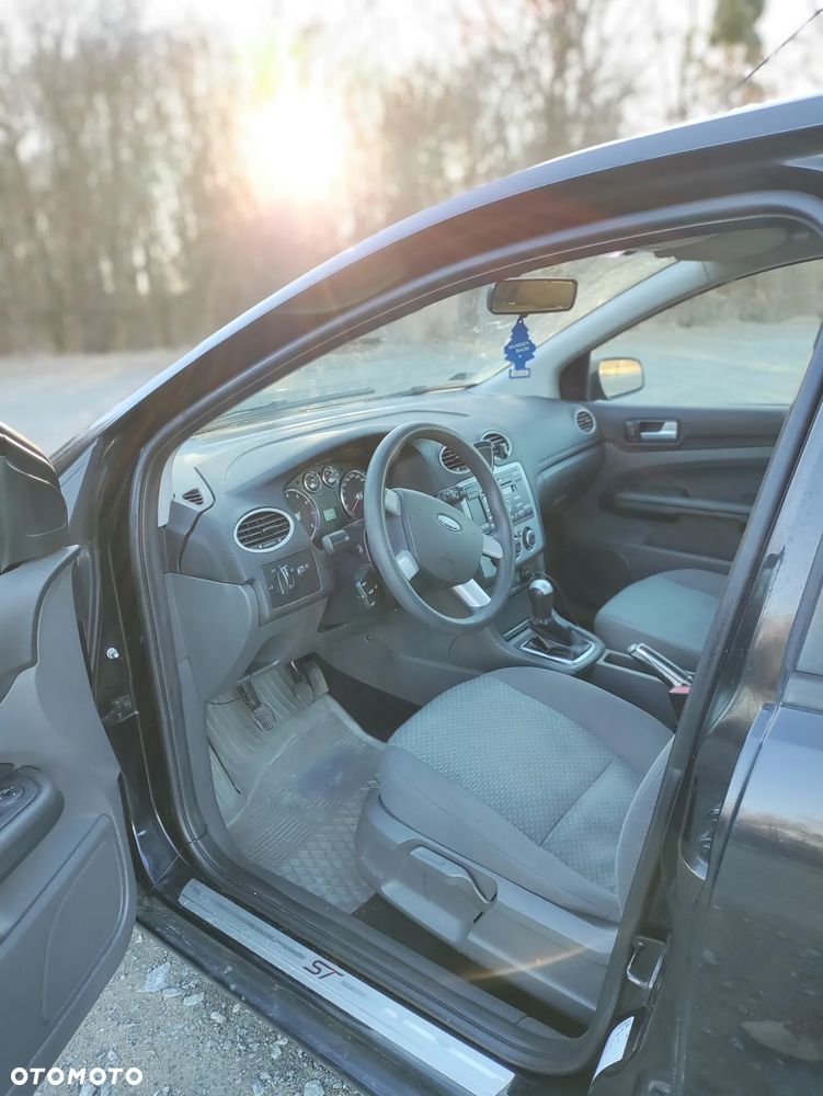 Ford Focus 1.6 Ambiente - 7