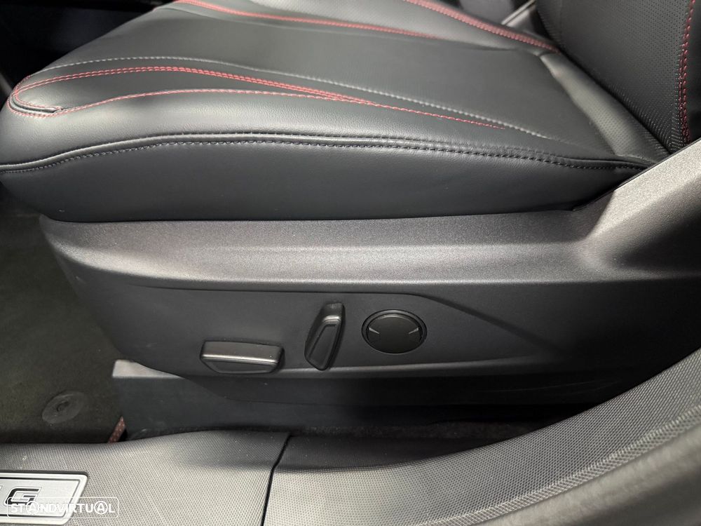 Ford Mustang Mach-E 98.7 kWh Premium AWD - 28