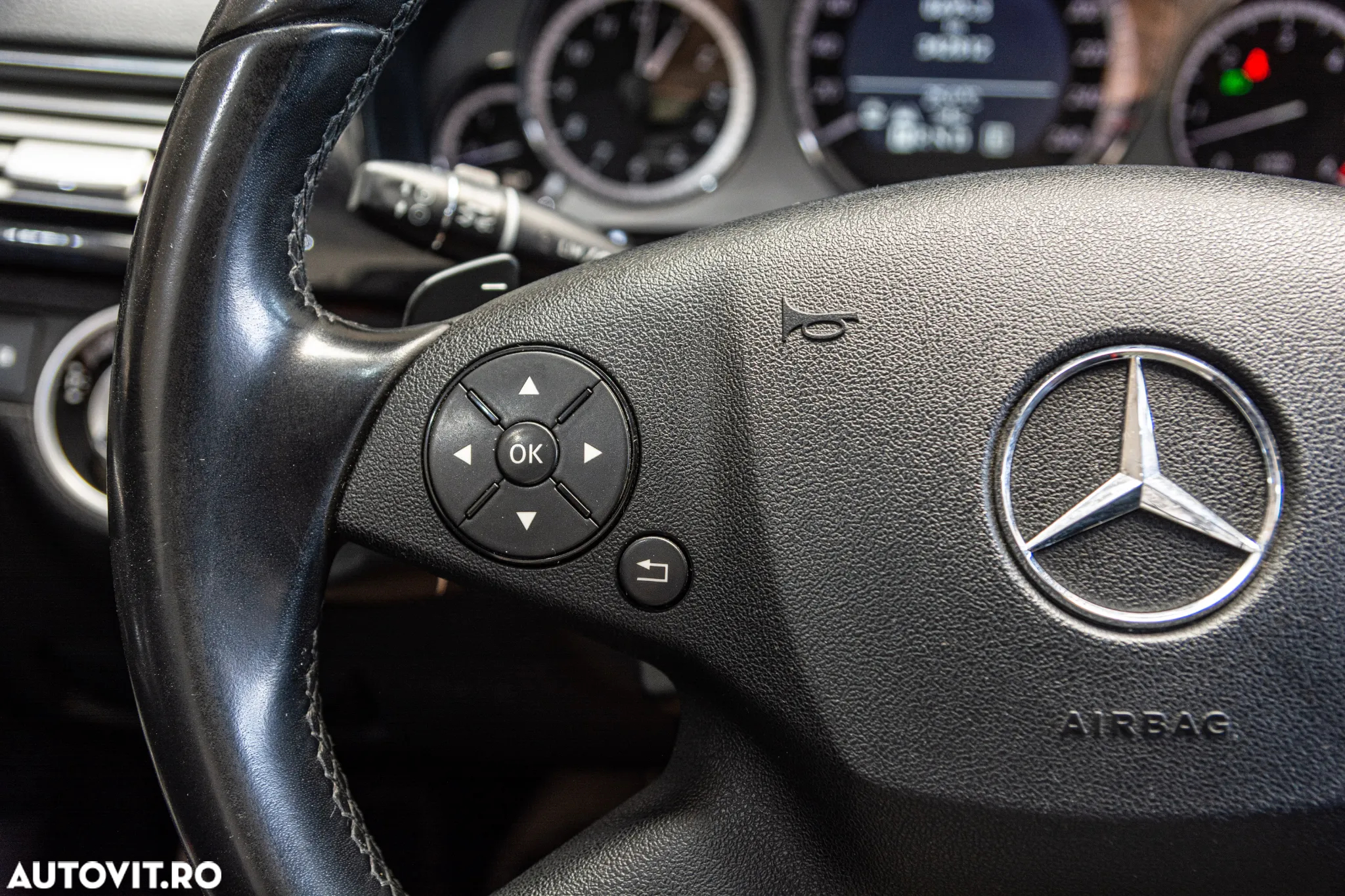 Mercedes-Benz E 300 CDI BlueEfficiency Aut. - 23