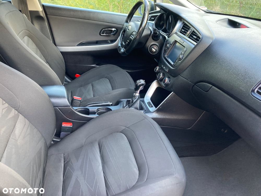 Kia Ceed 1.6 GDI L Business Line - 14