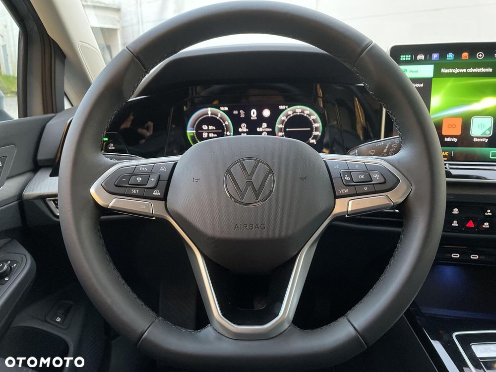 Volkswagen Golf - 14