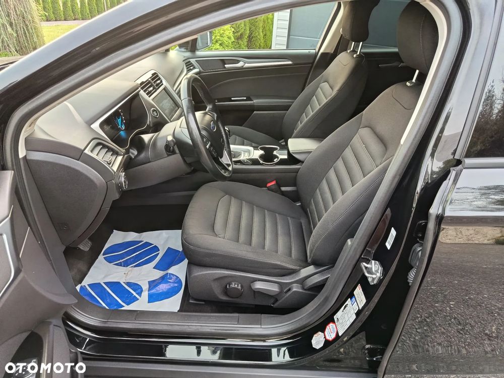 Ford Mondeo - 26
