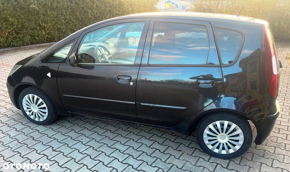Mitsubishi Colt - 4