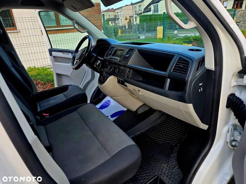 Volkswagen Transporter - 22