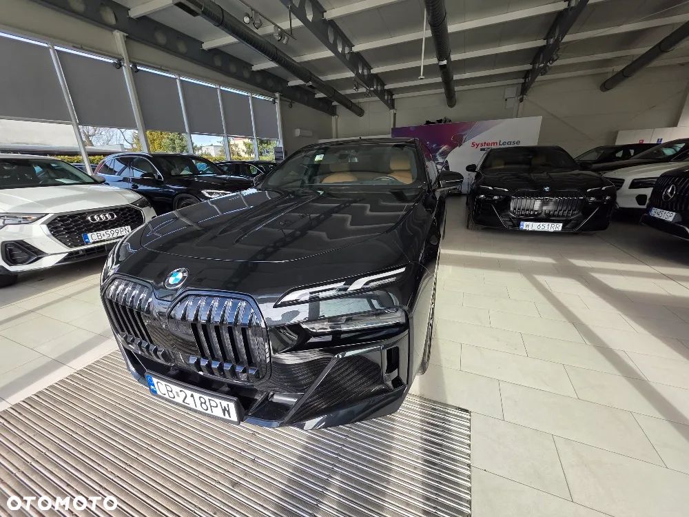 BMW Seria 7 - 26