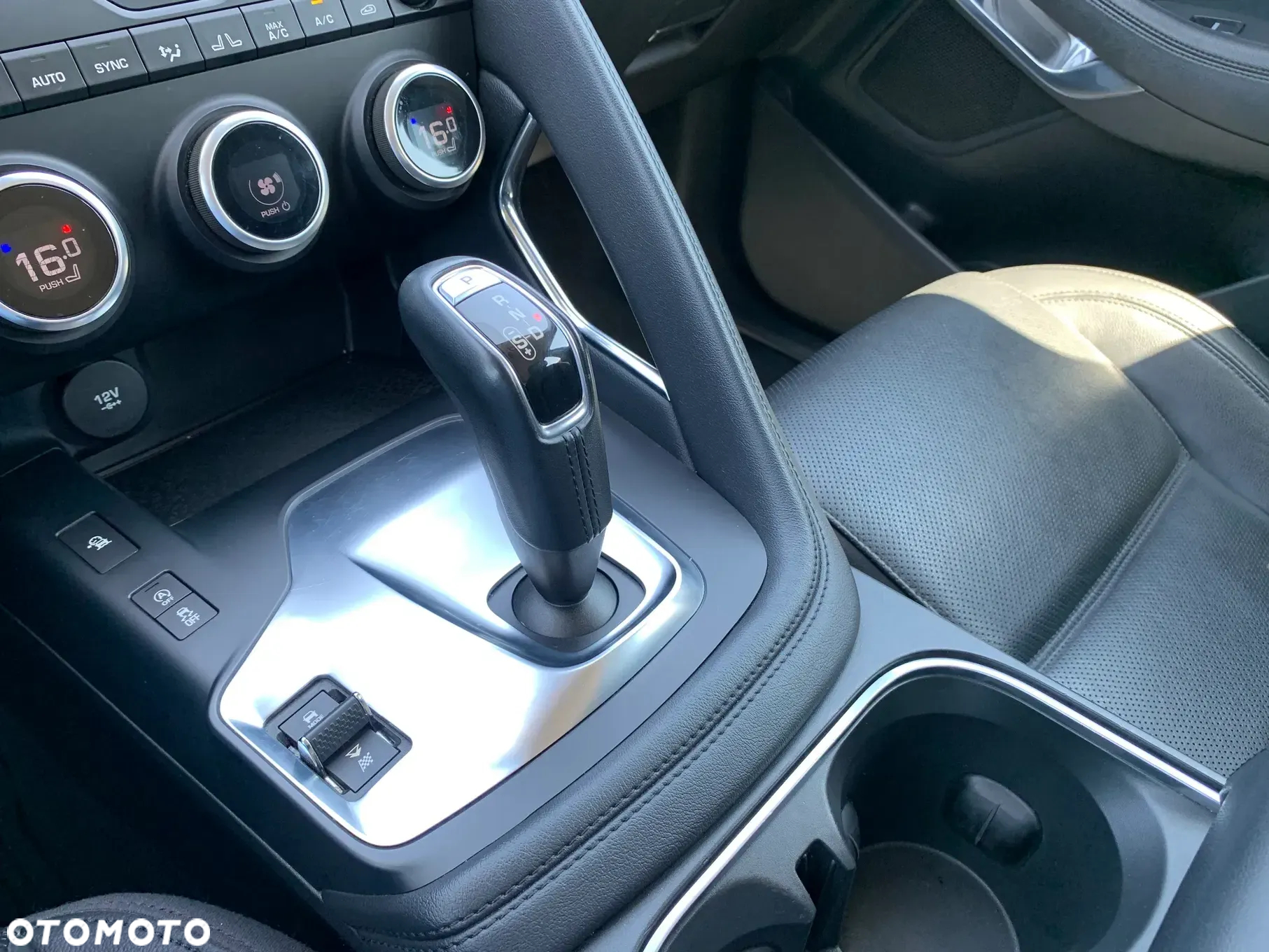 Jaguar E-Pace 2.0 i4D AWD S - 13