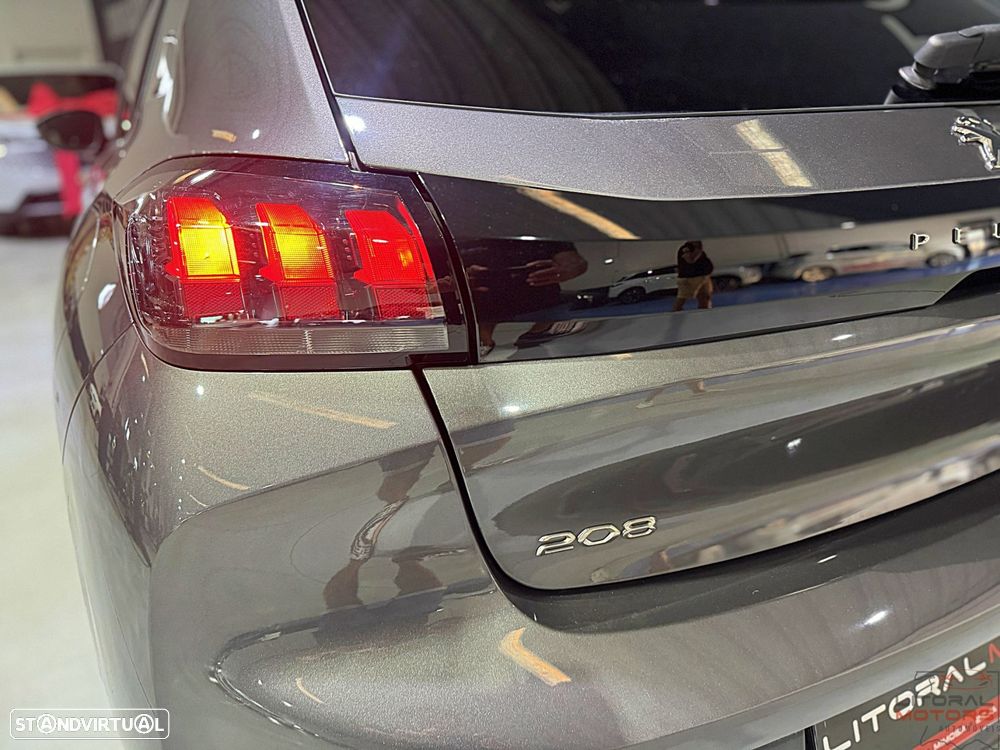 Peugeot 208 1.2 PureTech SE Style - 9