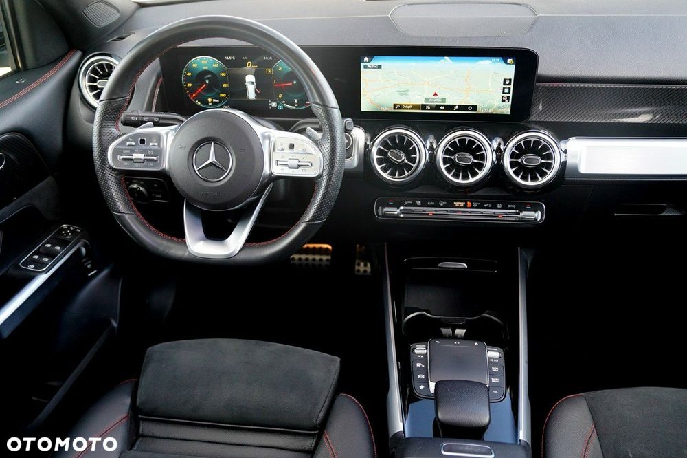 Mercedes-Benz GLB - 26