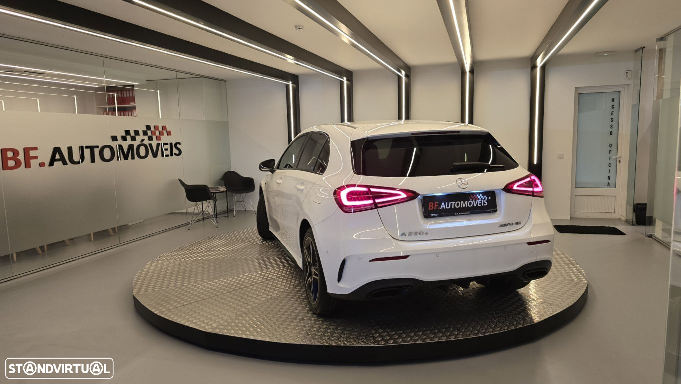 Mercedes-Benz A 250 e AMG Line - 3