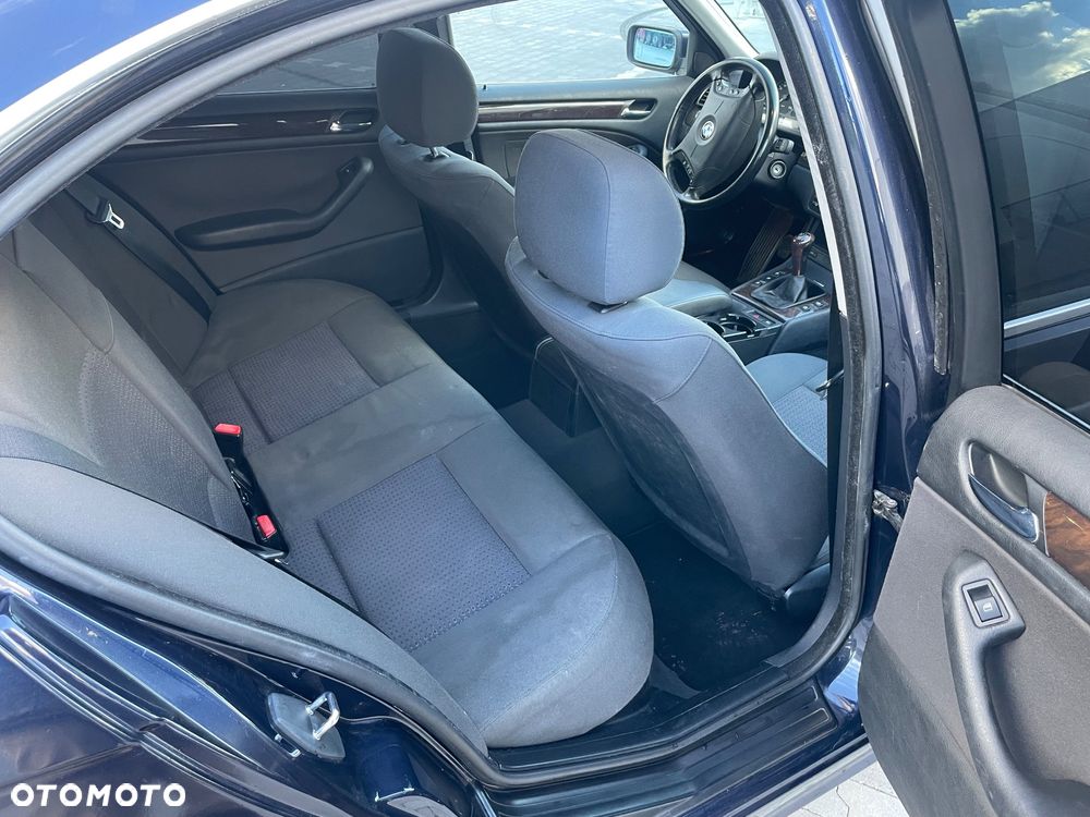 BMW Seria 3 316i - 5