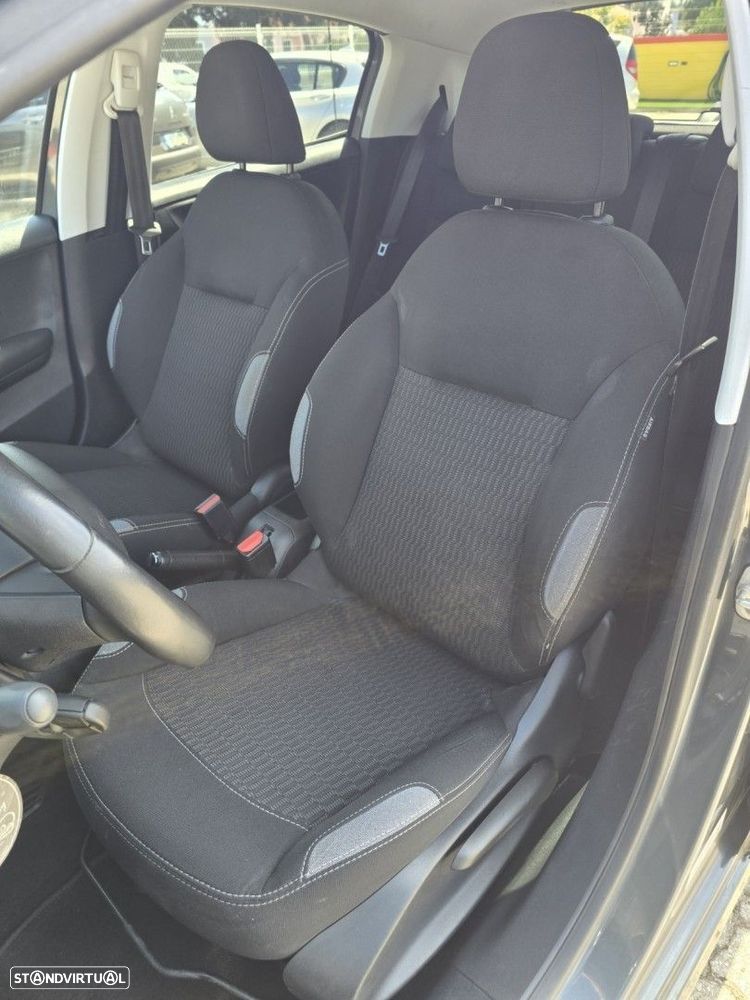 Peugeot 208 1.2 PureTech Allure - 13
