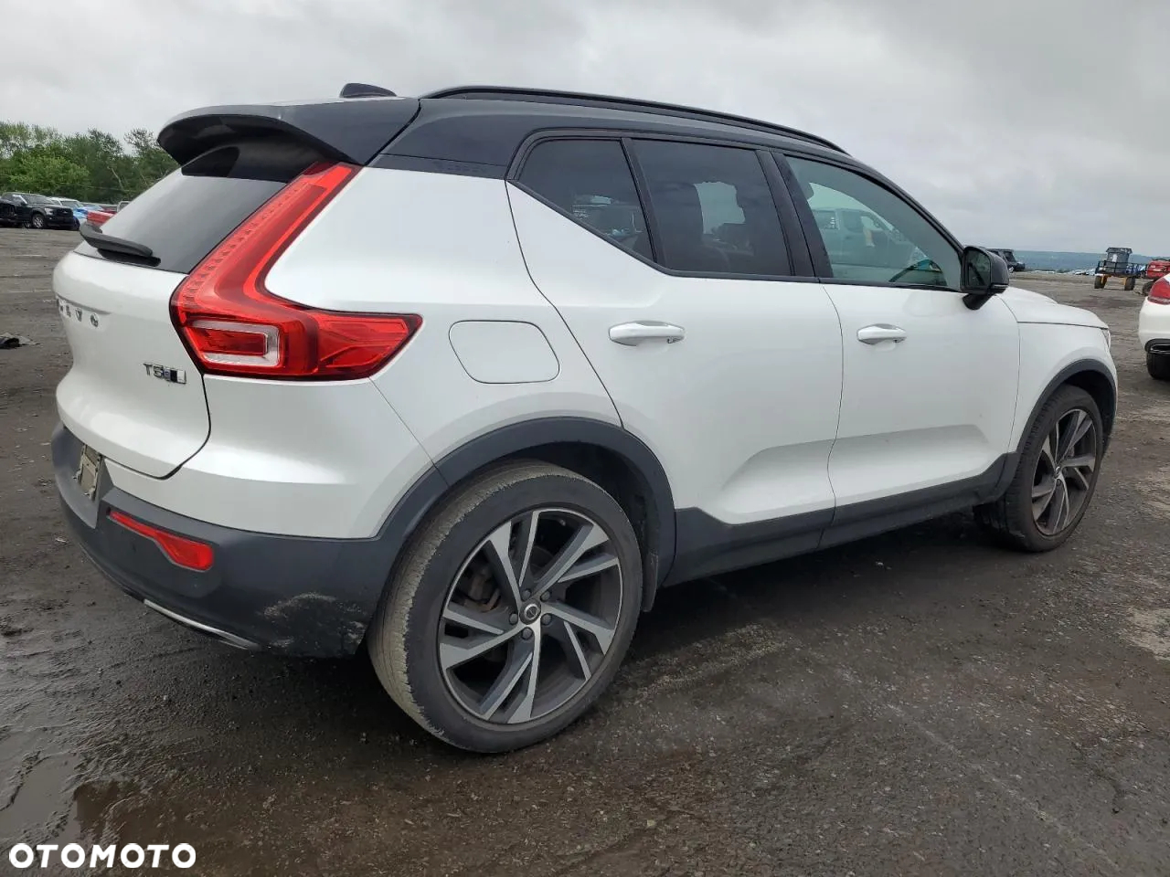Volvo XC 40 T5 AWD R-Design - 5