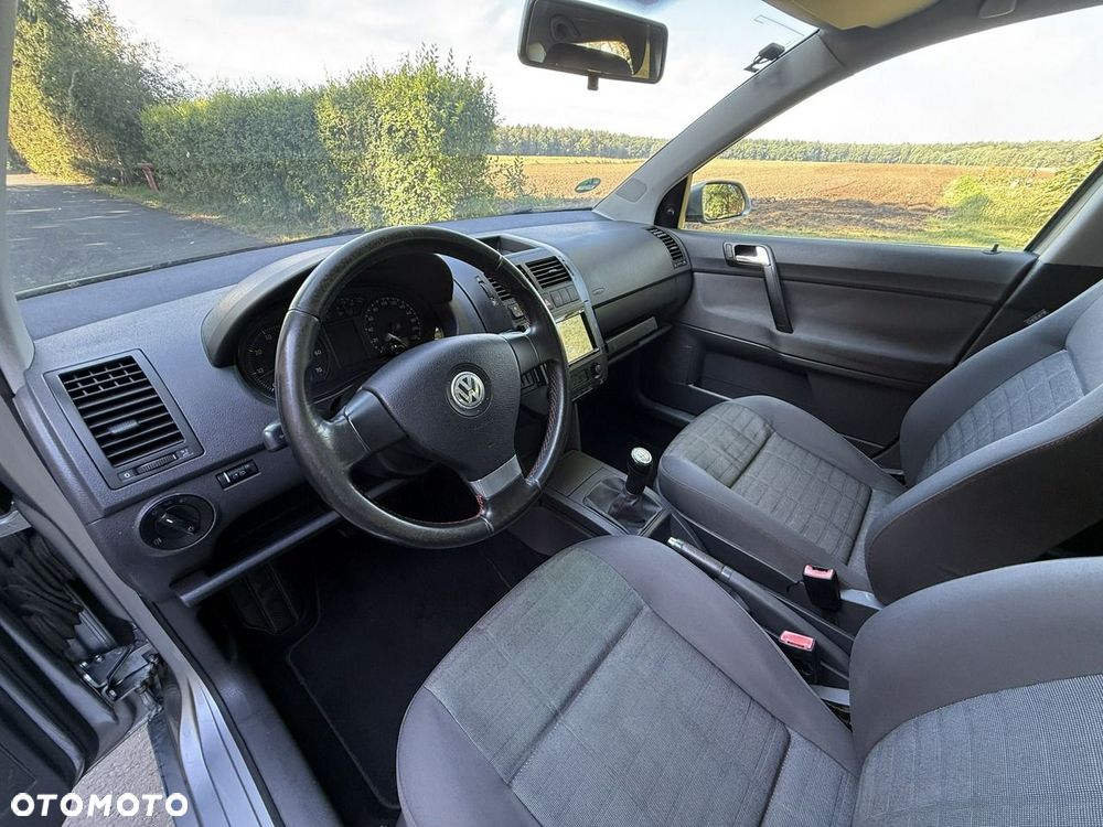 Volkswagen Polo 1.4 16V Comfortline - 27