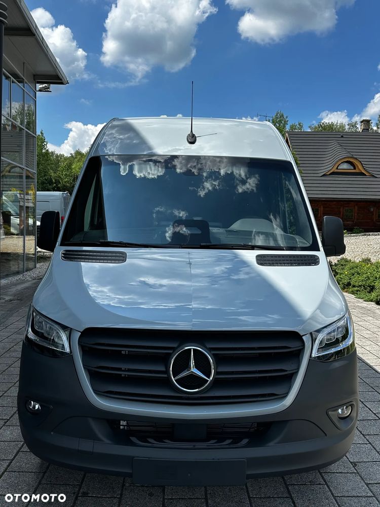 Mercedes-Benz Sprinter - 4
