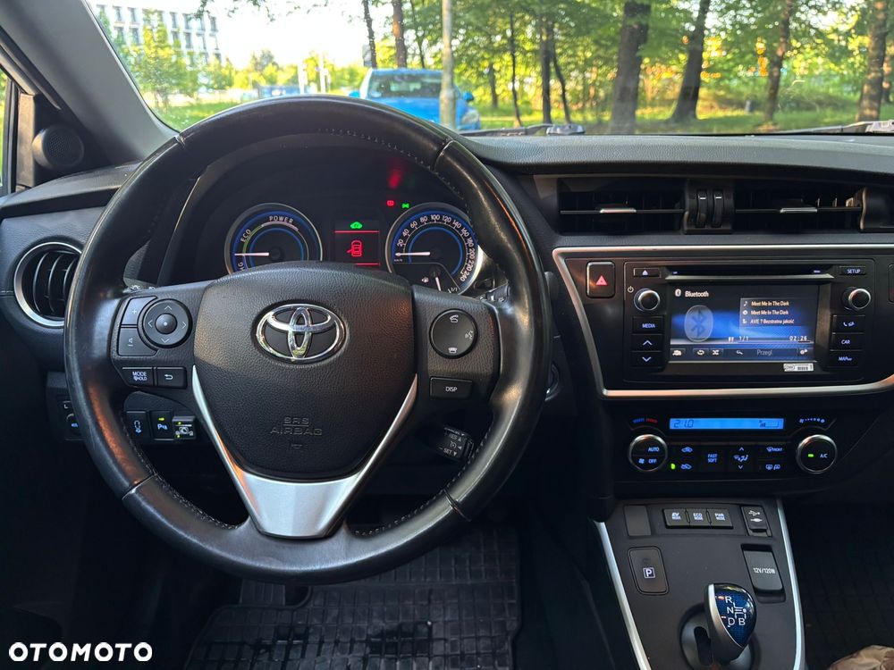 Toyota Auris 1.8 HSD Luna - 17
