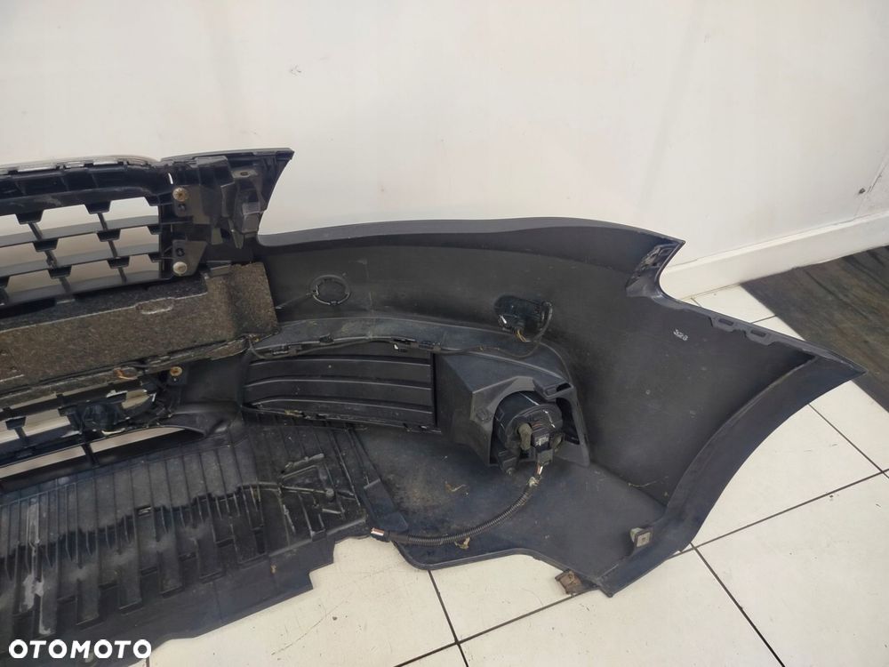 AUDI A4 B8 07R- ZDERZAK PRZÓD PRZEDNI PDC LZ9Y - 14