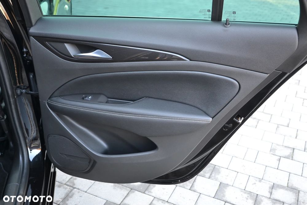 Opel Insignia - 27