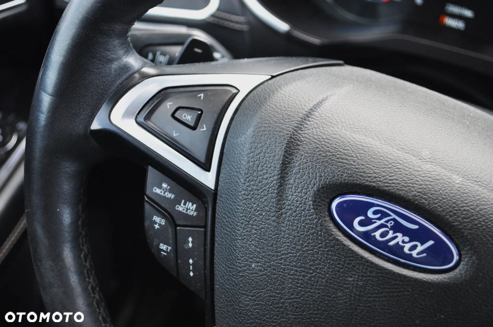 Ford S-Max - 16