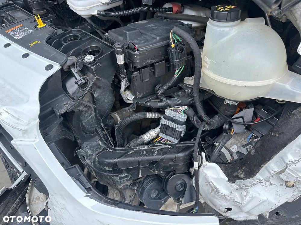Ford TOURNEO CUSTOM - 12