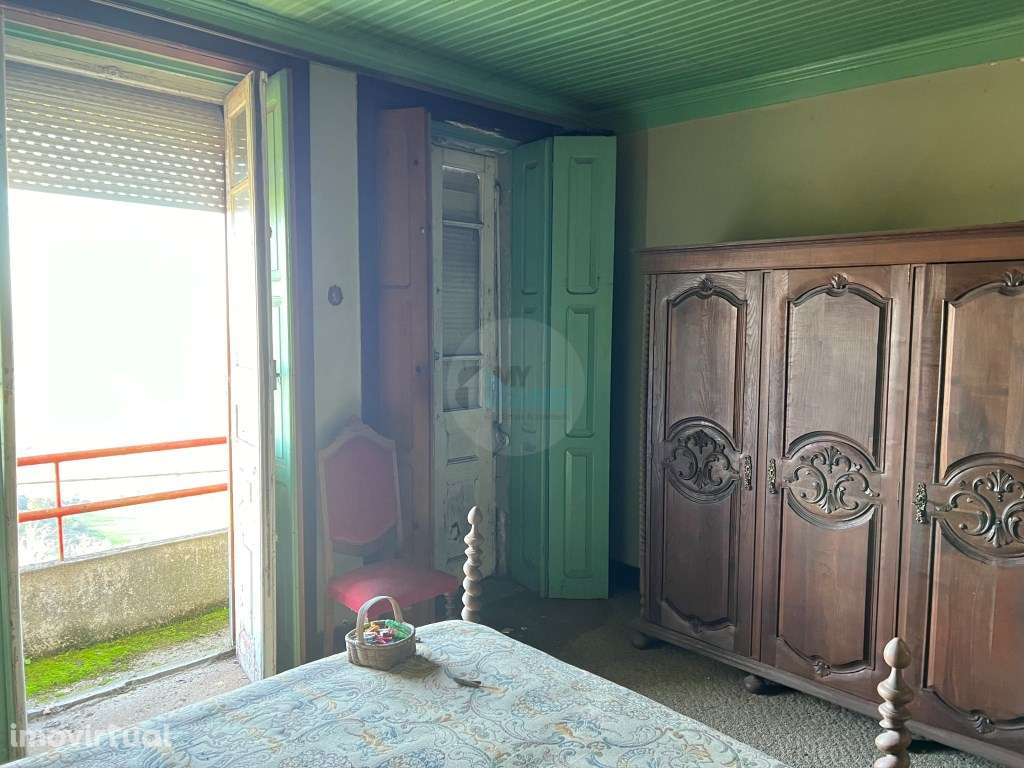 Moradia para obras totais - Grande imagem: 2/41