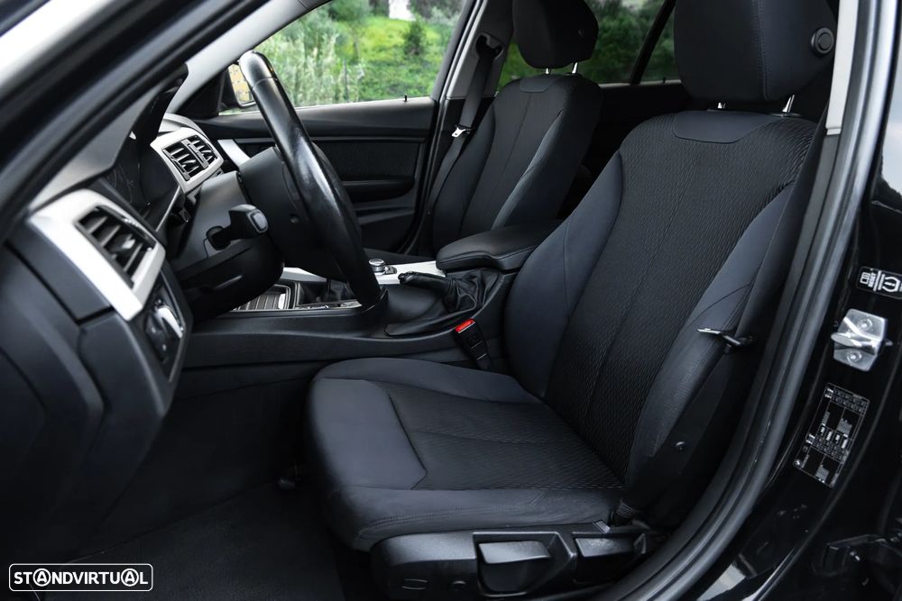 BMW 320 d Blue Performance - 39