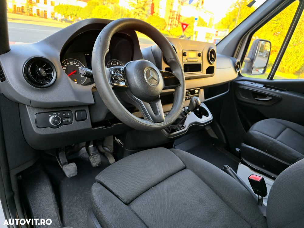 Mercedes-Benz Sprinter - 5
