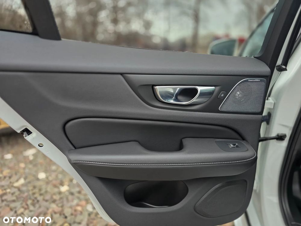 Volvo V60 T6 AWD Twin Engine Geartronic Inscription - 19