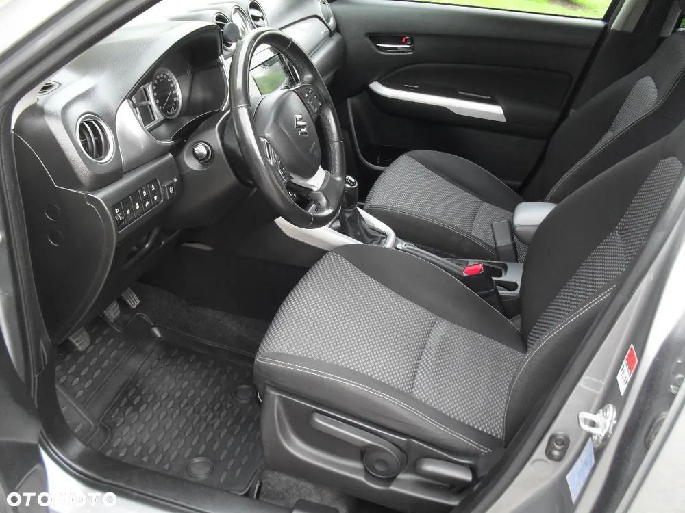 Suzuki Vitara 1.6 Comfort 4WD - 9