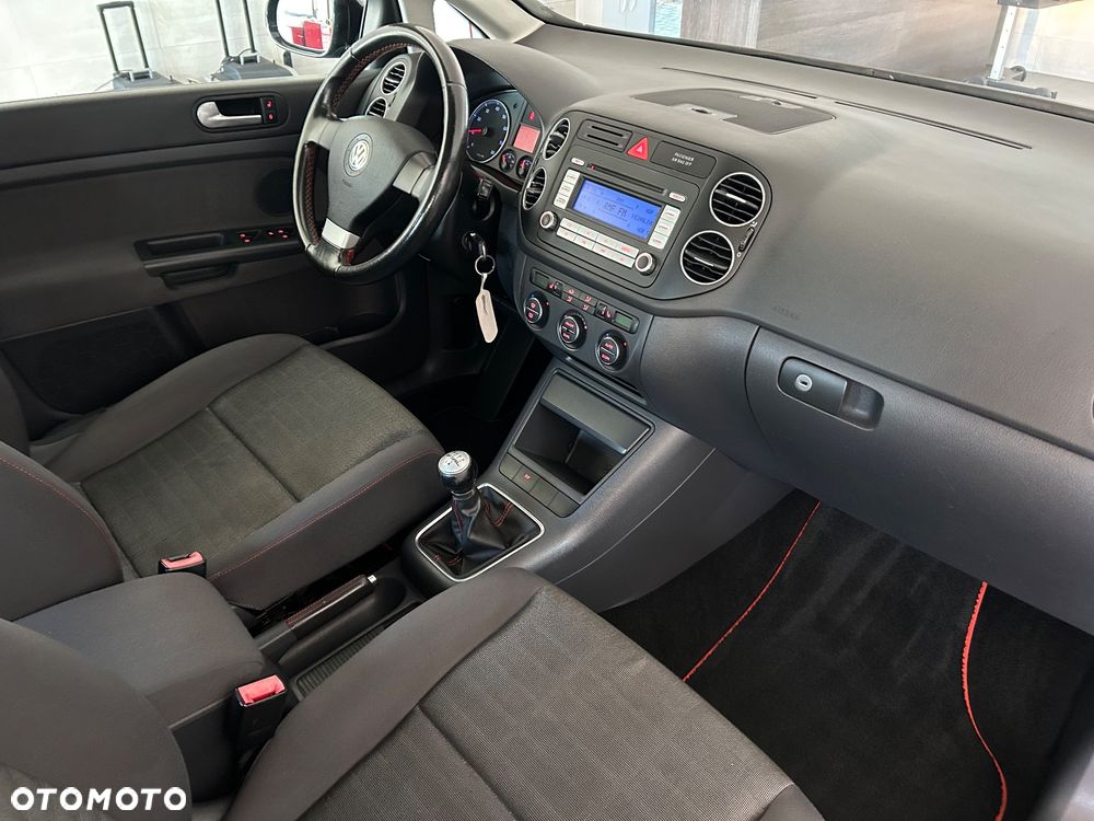 Volkswagen Golf Plus 1.4 FSI Comfortline - 27