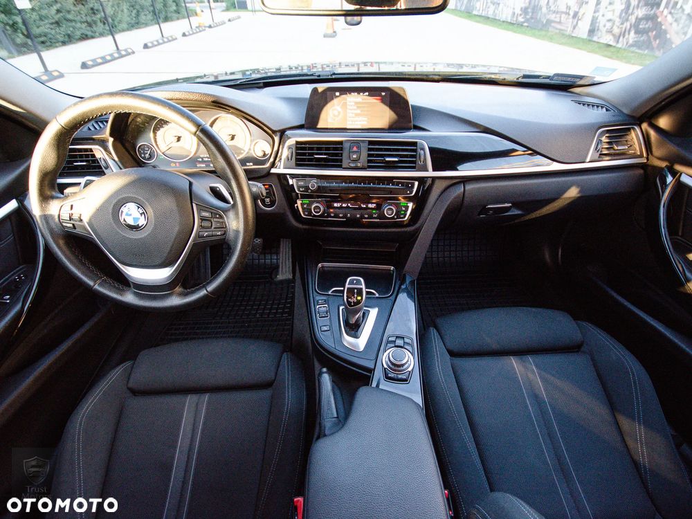 BMW Seria 3 320d Sport Line Shadow sport - 15