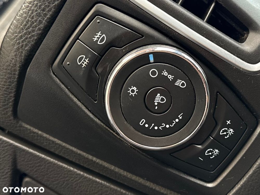 Ford Focus - 28