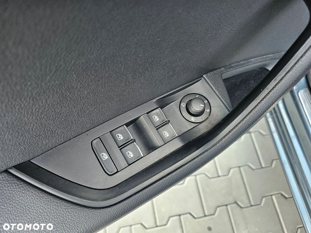 Skoda Superb 1.6 TDI DSG Style - 23