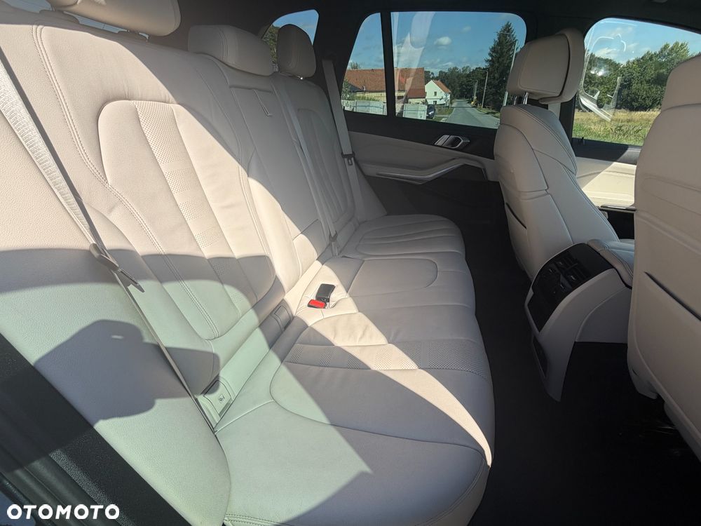 BMW X5 xDrive40i - 11