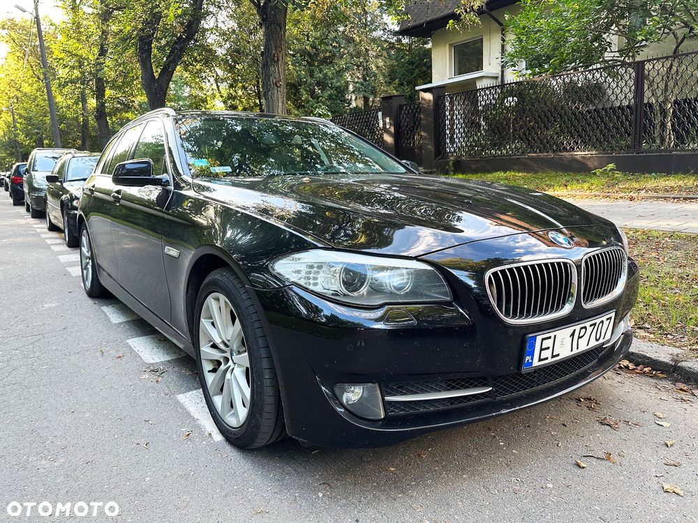 BMW Seria 5 525d xDrive Touring Sport-Aut - 3