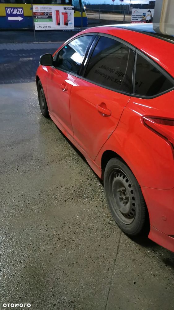 Ford Focus 1.5 EcoBoost STart-Stopp-System ST-Line - 4