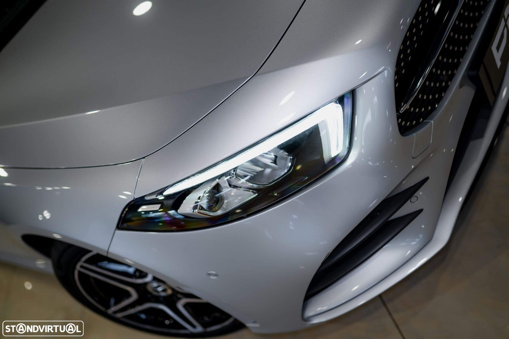 Mercedes-Benz A 250 Limousine e AMG Line - 7